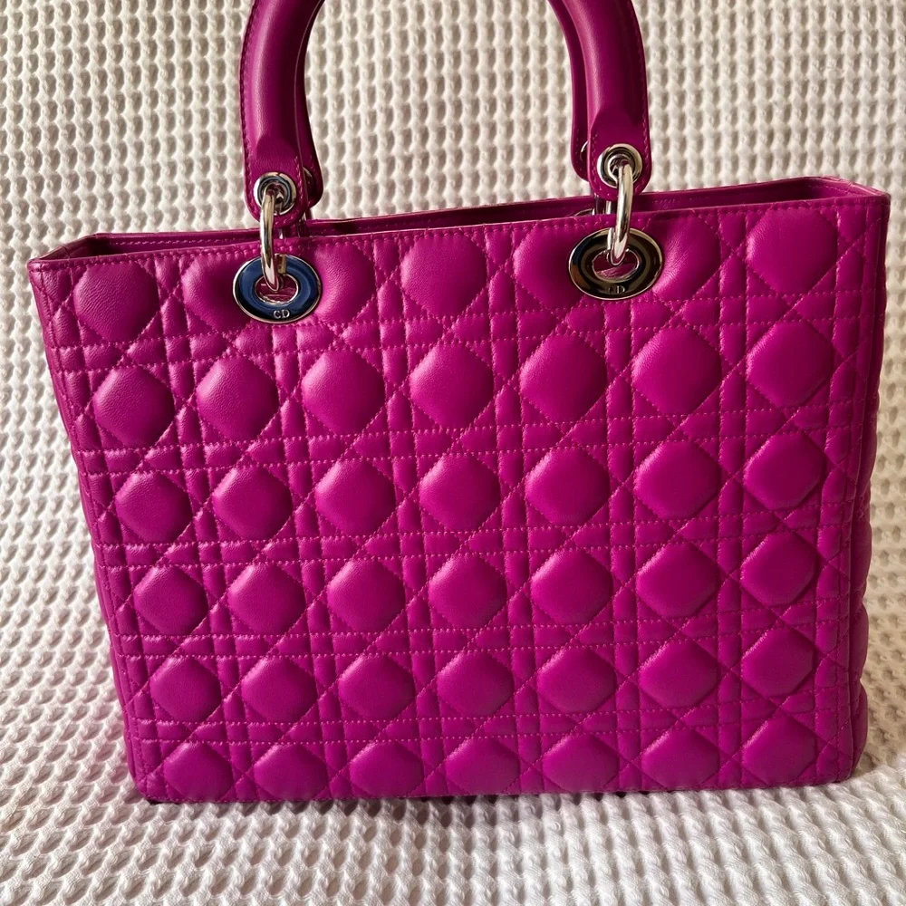 Pink Lady Dior - Picture 3 of 10